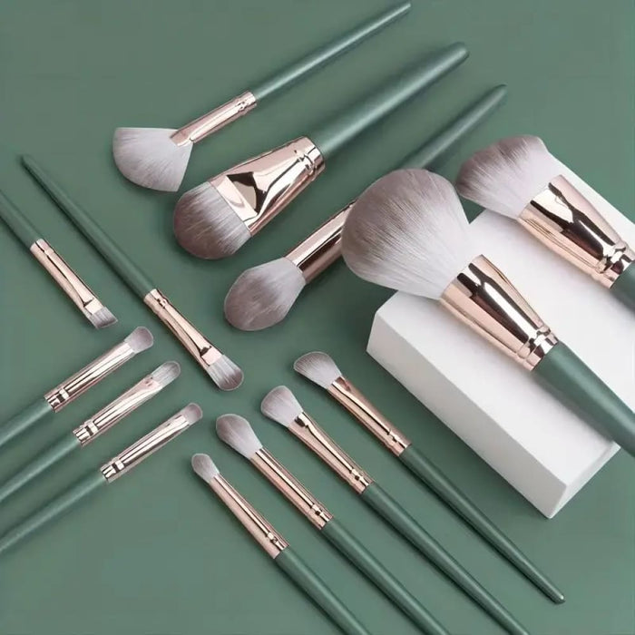 14pcs Fluffy Soft Makeup Brushes Set For Women