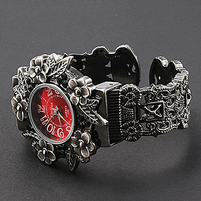 Retro Embossed Flower Bracelet Quartz Watch For Women