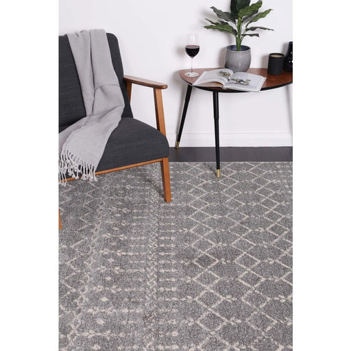 Delicate-cassiday-grey-ivory-rug 200x290