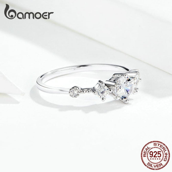 Dazzling Sparkling Engagement Finger Rings For Women