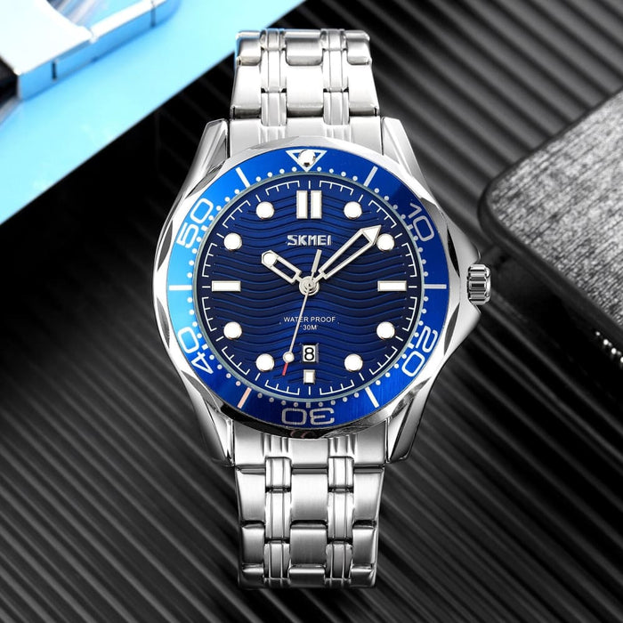 Classic Design Rotatable Bezel Luxury Quartz Watch